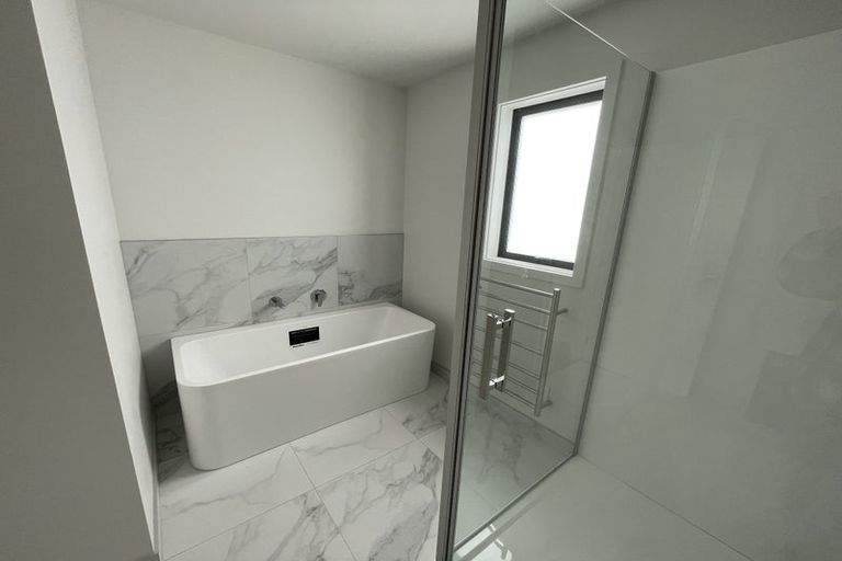 Photo of property in 42 Koreke Close, Kenepuru, Porirua, 5022