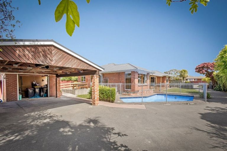 Photo of property in 28 Craven Street, Sockburn, Christchurch, 8042