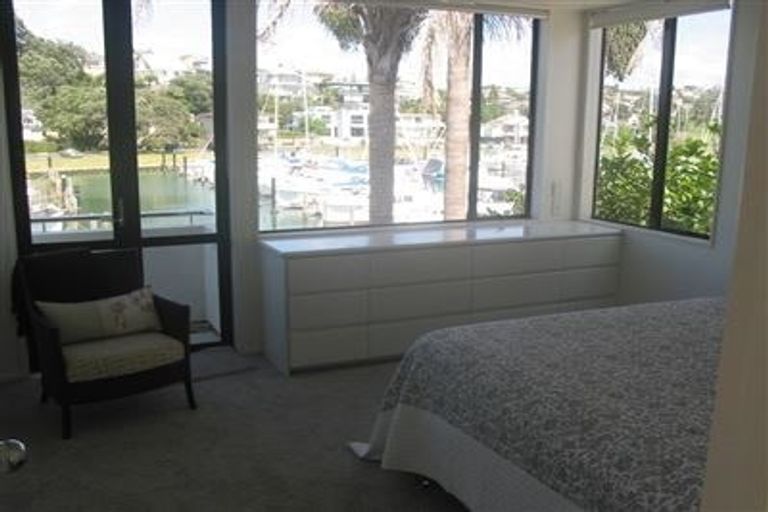 Photo of property in 2/12 Craig Road, Milford, Auckland, 0620