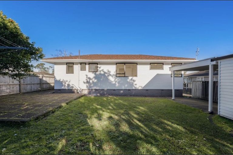 Photo of property in 6 Rainbow Place, Wattle Downs, Auckland, 2103