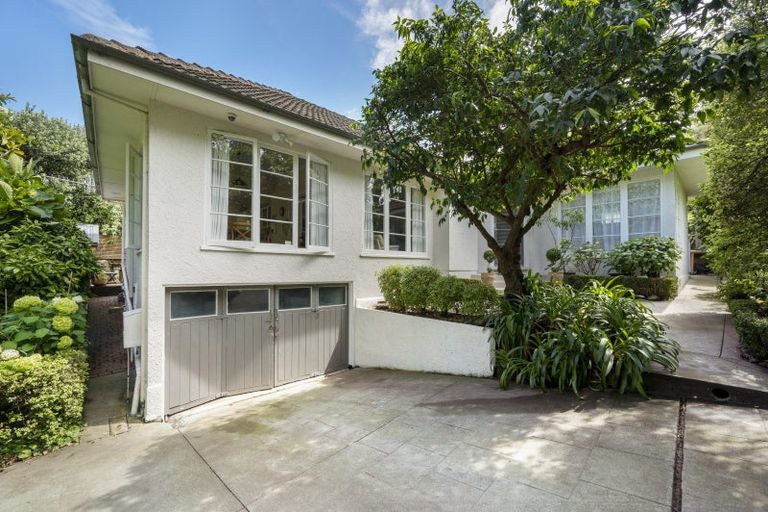 Photo of property in 20 Thompson Road, Bluff Hill, Napier, 4110