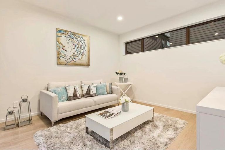 Photo of property in 52 Lockheed Street, Hobsonville, Auckland, 0618