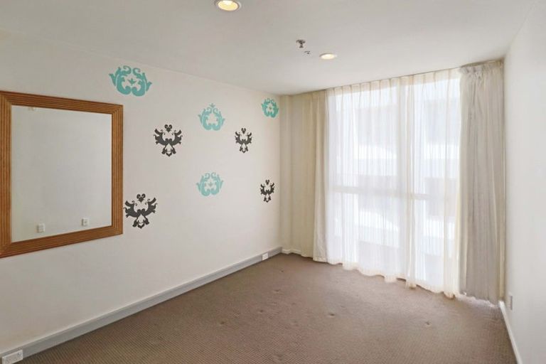 Photo of property in Terrace Heights Apartments, 2/163p The Terrace, Wellington Central, Wellington, 6011