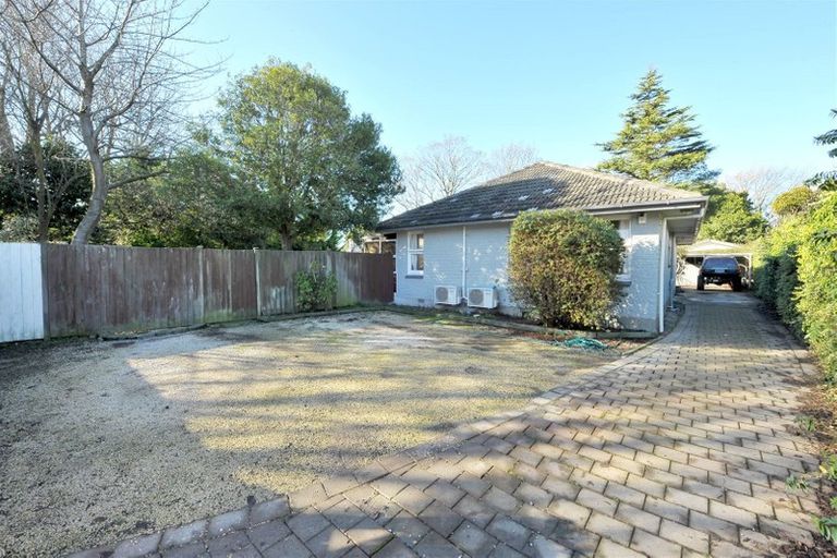 Photo of property in 22 Barlow Street, Ilam, Christchurch, 8041