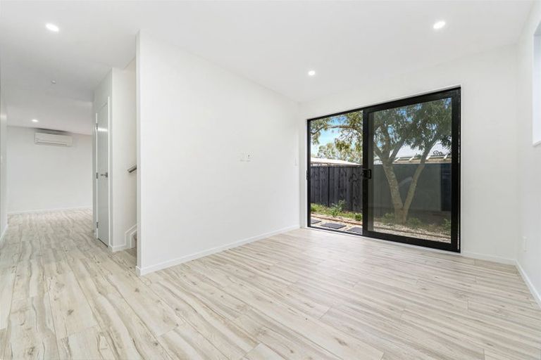 Photo of property in 19b Farwood Drive, Henderson, Auckland, 0612