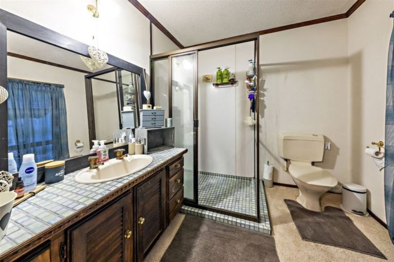 Photo of property in 6 Chica Place, Conifer Grove, Takanini, 2112