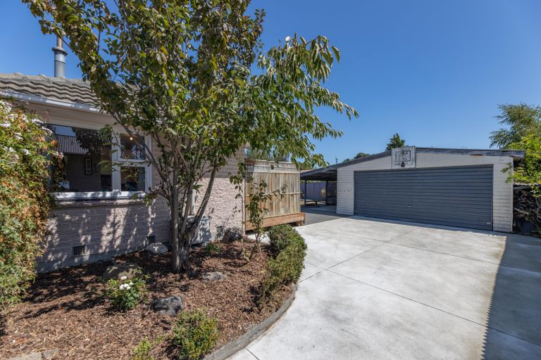 Photo of property in 17 Ariel Place, Aranui, Christchurch, 8061