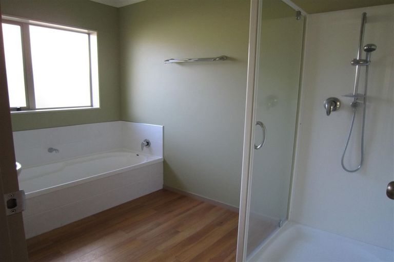 Photo of property in 4 Shiraz Place, Rototuna, Hamilton, 3210