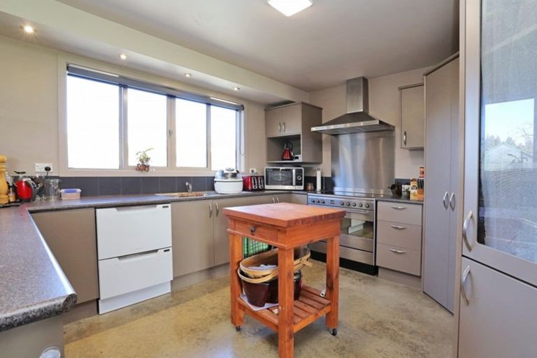 Photo of property in 73b Racecourse Road, Winton, 9782