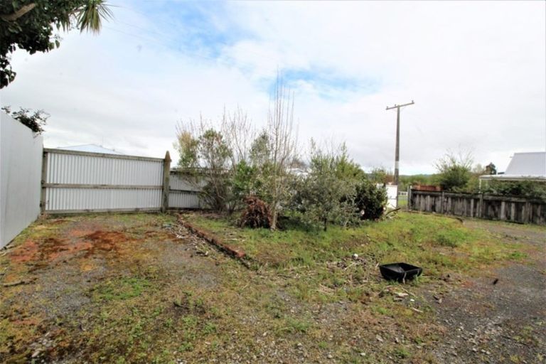 Photo of property in 1 Richardson Street, Woodville, 4920