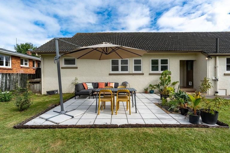 Photo of property in 37 Storey Avenue, Forest Lake, Hamilton, 3200