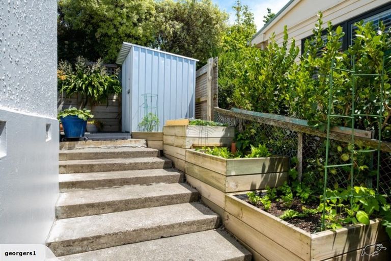 Photo of property in 18a Simla Avenue, Havelock North, 4130