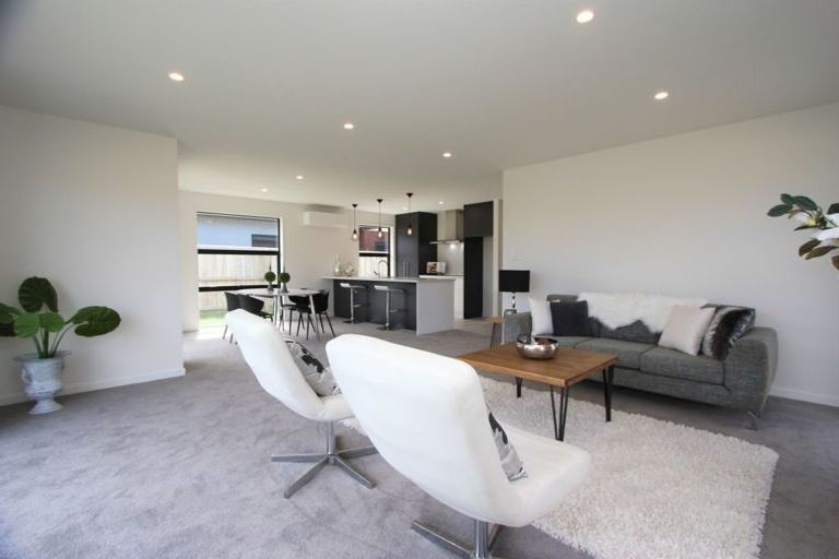 Photo of property in 17 Northmoor Boulevard, Rolleston, 7615