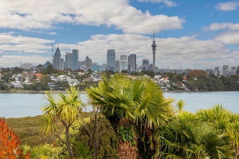 Photo of property in 2/14 Pine Ridge Terrace, Hauraki, Auckland, 0622