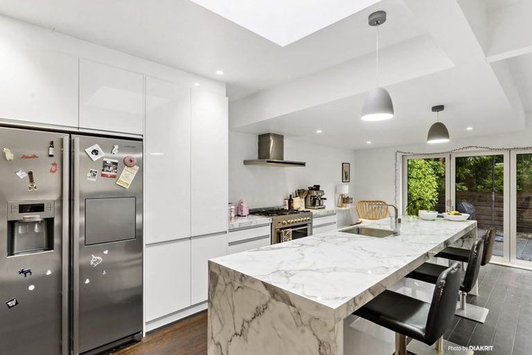 Photo of property in 34 Richmond Avenue, Karori, Wellington, 6012