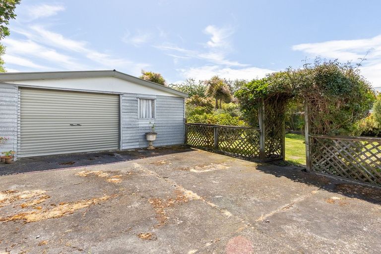 Photo of property in 125 Arawhata Road, Paraparaumu, 5032