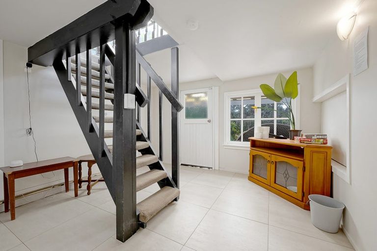 Photo of property in 35 Nile Road, Kelston, Auckland, 0602