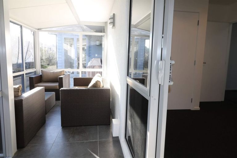 Photo of property in 92 Douglas Street, Highfield, Timaru, 7910