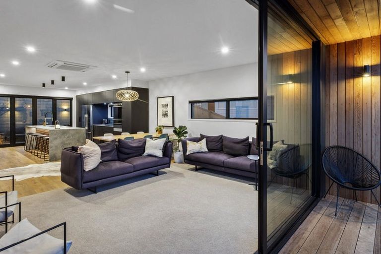 Photo of property in 1/2 Clayton Street, Saint Clair, Dunedin, 9012