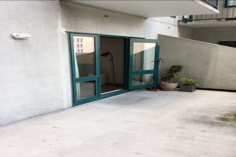 Photo of property in Courtenay Apartments, 206/120 Courtenay Place, Te Aro, Wellington, 6011