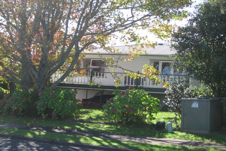 Photo of property in 5 Edgar Pearce Place, Howick, Auckland, 2014