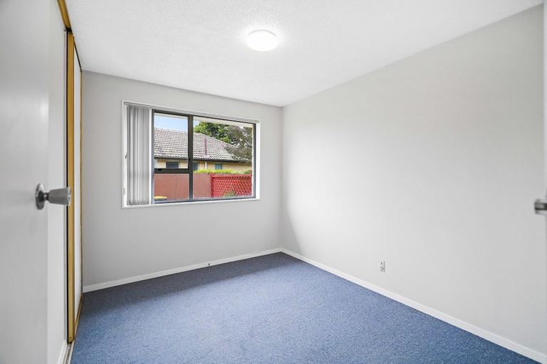 Photo of property in 7 Mckellar Place, Hornby, Christchurch, 8042