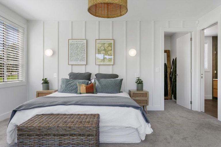 Photo of property in 5 Lens Way, Acacia Bay, Taupo, 3385