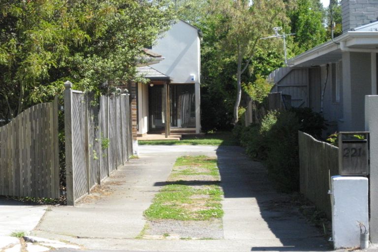 Photo of property in 221 Memorial Avenue, Burnside, Christchurch, 8053