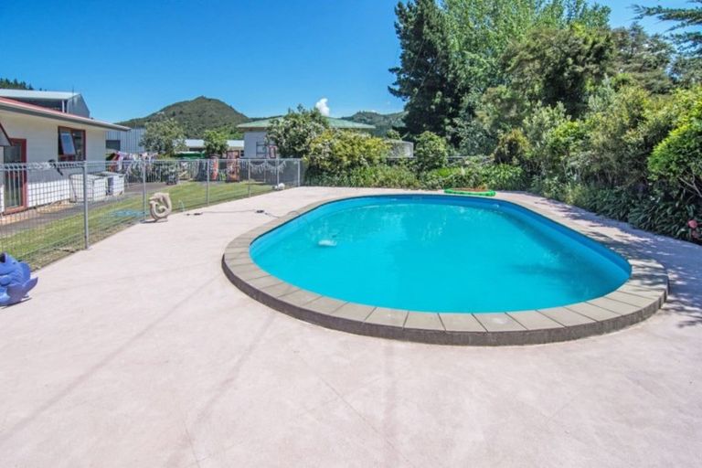 Photo of property in 5517 Masterton Castlepoint Road, Tinui, Masterton, 5889