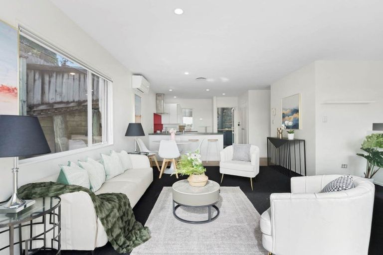 Photo of property in 1/48a Exmouth Road, Northcote, Auckland, 0627