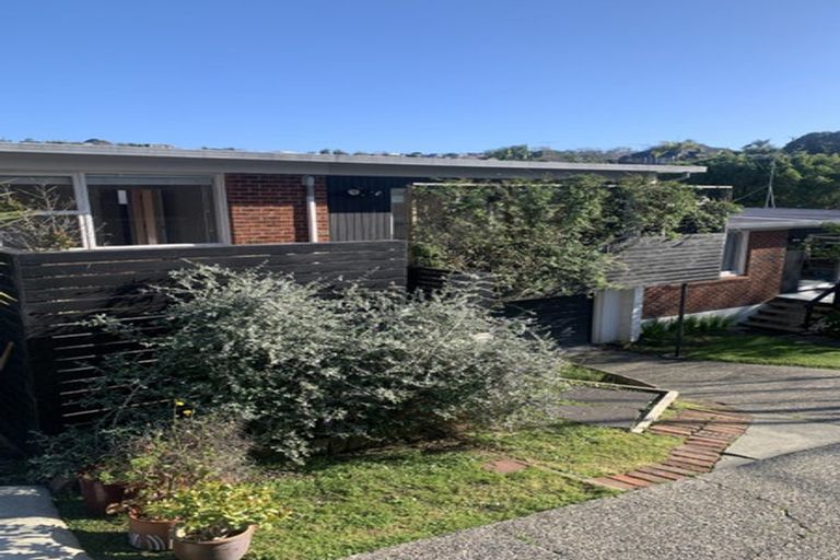 Photo of property in 4/20 Penning Road, Castor Bay, Auckland, 0620