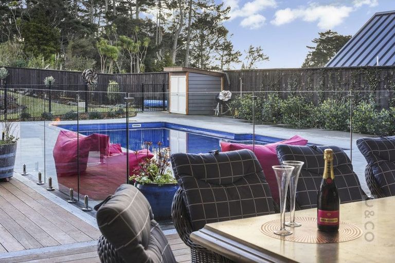 Photo of property in 6 Pheasant Lane, Waimauku, 0812