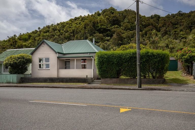 Photo of property in 171-173 Bright Street, Cobden, Greymouth, 7802