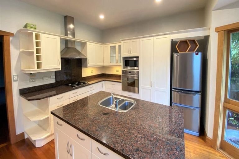 Photo of property in 4 Thorrington Road, Cashmere, Christchurch, 8022