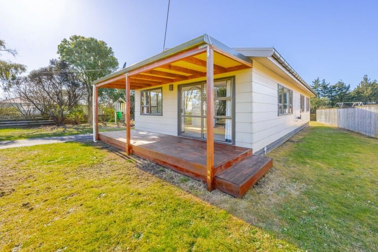 Photo of property in 12 Lake Street, Takapau, 4203