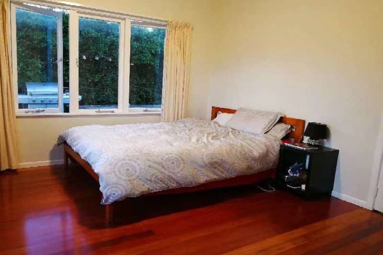 Photo of property in 1/134 Nile Road, Milford, Auckland, 0620