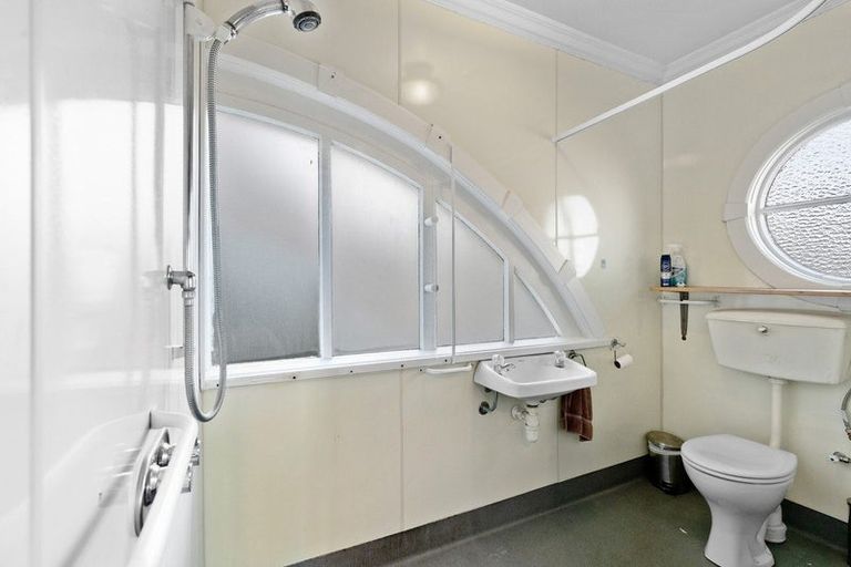 Photo of property in 129 Queen Street, North Dunedin, Dunedin, 9016