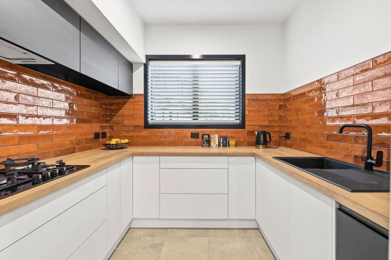 Photo of property in 24 Tower Crescent, Durie Hill, Whanganui, 4500