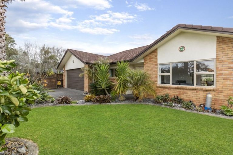 Photo of property in 36 Oreti Crescent, Papamoa Beach, Papamoa, 3118