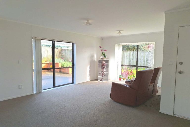 Photo of property in 8 Colt Place, Randwick Park, Auckland, 2105