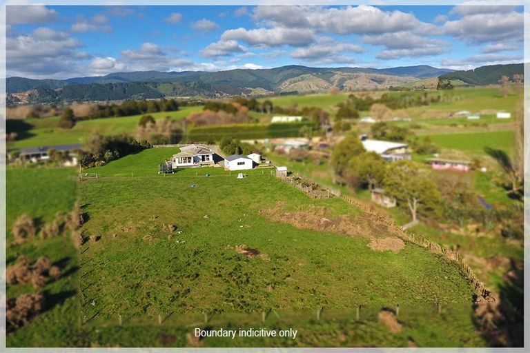 Photo of property in 132 Takapu Road, Manakau, Levin, 5573