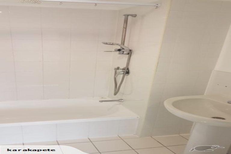 Photo of property in The Rennaissance, 7j/18 Ronwood Avenue, Manukau, Auckland, 2104