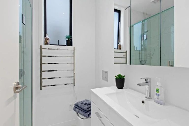 Photo of property in 5/445 Hibiscus Coast Highway, Orewa, 0931