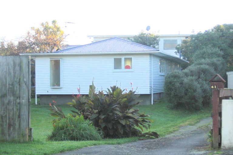Photo of property in 41 Eatwell Avenue, Paraparaumu Beach, Paraparaumu, 5032