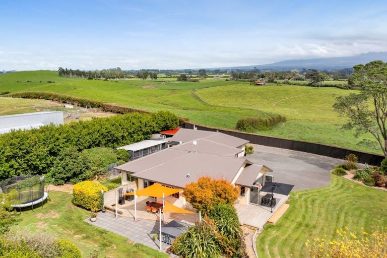 Photo of property in 318 Rugby Road, Tariki, Inglewood, 4388