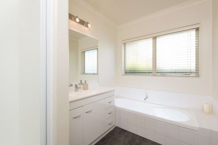 Photo of property in 3 La Sendero Way, Bethlehem, Tauranga, 3110