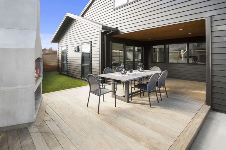 Photo of property in 6 Loch Haven Lane, Kinloch, Taupo, 3377