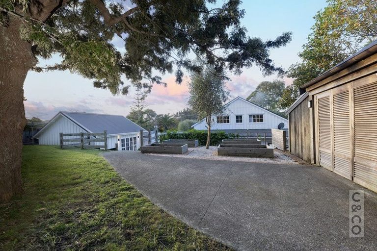 Photo of property in 853 State Highway 16, Waimauku, 0812