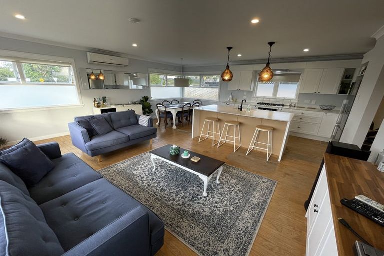 Photo of property in 20 Glendene Avenue, Glendene, Auckland, 0602