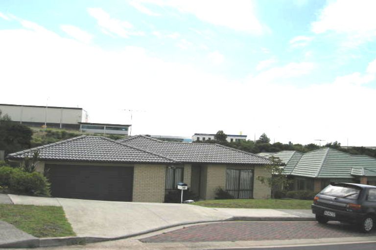 Photo of property in 68 Bluebird Crescent, Unsworth Heights, Auckland, 0632